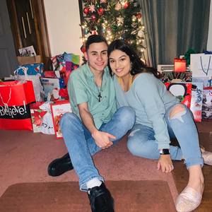 Meet your Posher, Javier